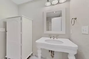 7109 Alpha Rd, Dallas, TX 75240 - Photo 20