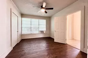 521 W Collins St, Denton, TX 76201 - Photo 12