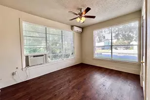 521 W Collins St, Denton, TX 76201 - Photo 8