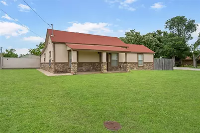209 N McGraw Street, Forney, TX 75126 - Photo 2