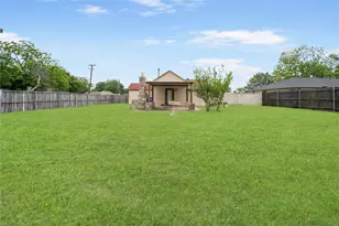 209 N McGraw St, Forney, TX 75126 - Photo 22