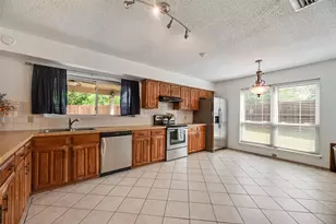 3704 Misty Ct, Fort Worth, TX 76133 - Photo 10
