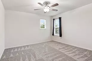 1356 N Cozumel St, Grand Prairie, TX 75051 - Photo 22