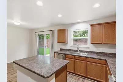 1356 N Cozumel Street, Grand Prairie, TX 75051 - Photo 10