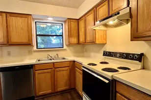 301 Joshua St, Denton, TX 76209 - Photo 2