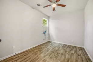 5721 San Jacinto Dr, Granbury, TX 76048 - Photo 12