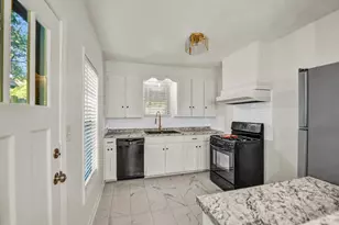 7521 Pawnee Trail, Lake Worth, TX 76135 - Photo 10