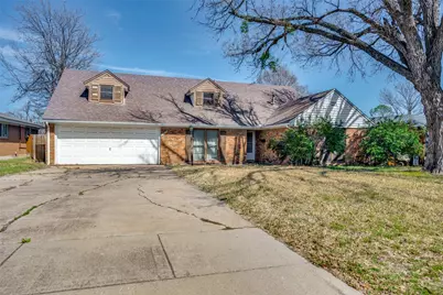5613 Westcreek Drive, Fort Worth, TX 76133 - Photo 2