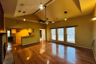 2511 Tanglewood Dr, Grapevine, TX 76051 - Photo 10