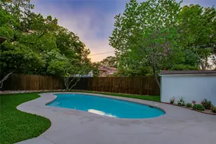 10819 Lochspring Dr, Dallas, TX 75218 - Photo 38