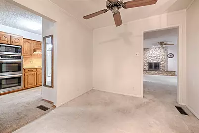 3705 Cranston Court E, Irving, TX 75062 - Photo 4