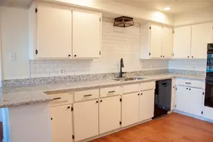 3104 Canton St, Greenville, TX 75402 - Photo 8