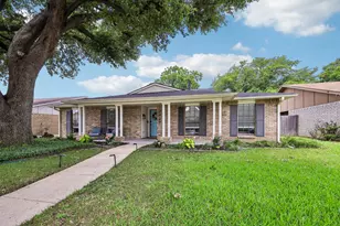 2927 Winterberry Dr, Carrollton, TX 75007 - Photo 2