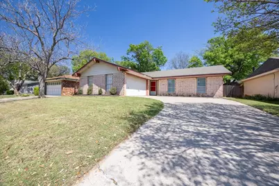 5424 Prince Drive, Lake Dallas, TX 75065 - Photo 2