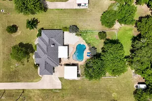 2831 Skinner Rd, Midlothian, TX 76065 - Photo 2