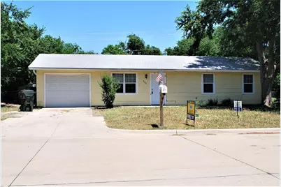 806 S 1st Street, Sanger, TX 76266 - Photo 2