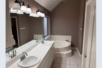 1323 Preston Trail Court, Granbury, TX 76048 - Photo 18