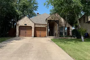 1323 Preston Trail Ct, Granbury, TX 76048 - Photo 2