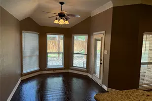 1323 Preston Trail Ct, Granbury, TX 76048 - Photo 10