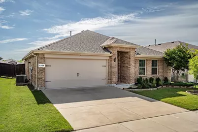 8306 Artesian Springs Drive, Fort Worth, TX 76131 - Photo 2