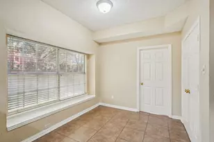 9354 Riverwalk Ln, Irving, TX 75063 - Photo 14