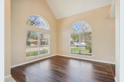 9354 Riverwalk Lane, Irving, TX 75063 - Photo 6