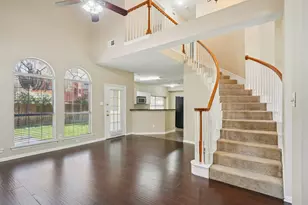 9354 Riverwalk Ln, Irving, TX 75063 - Photo 10