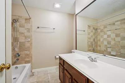 9354 Riverwalk Lane, Irving, TX 75063 - Photo 18