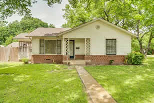 506 E Waco St, Ennis, TX 75119 - Photo 1