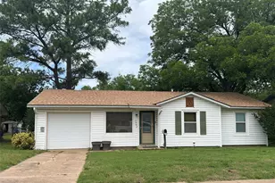 1002 W Bloodworth, Olney, TX 76374 - Photo 2