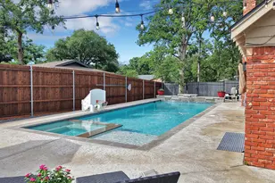 1710 Hilltop Ln, Pantego, TX 76013 - Photo 2