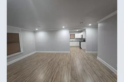 621 E 8th Street, Bonham, TX 75418 - Photo 8