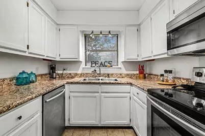 525 Rawls Circle, Irving, TX 75061 - Photo 8