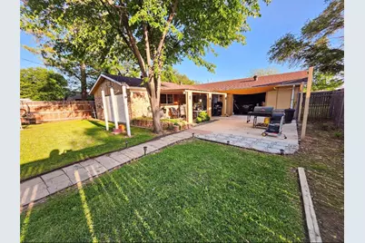 2017 Meadow Glen, Irving, TX 75060 - Photo 18