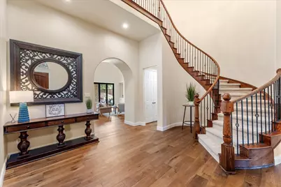 660 Duke Saxony Drive, Lewisville, TX 75056 - Photo 4