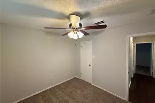221 Arnold St, Crowley, TX 76036 - Photo 10