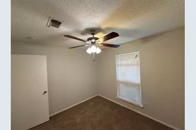 221 Arnold Street, Crowley, TX 76036 - Photo 12