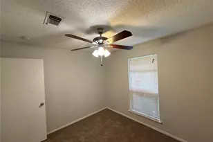 221 Arnold St, Crowley, TX 76036 - Photo 12