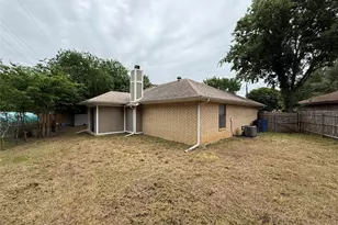221 Arnold St, Crowley, TX 76036 - Photo 20