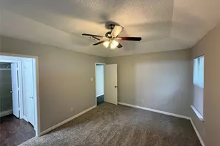 221 Arnold St, Crowley, TX 76036 - Photo 14