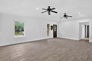 516 Post Oak Ln, Burleson, TX 76028 - Photo 6