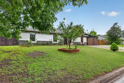 516 Post Oak Lane, Burleson, TX 76028 - Photo 4