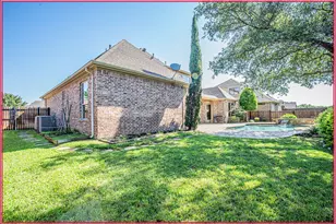 8108 Oak Knoll Dr, North Richland Hills, TX 76182 - Photo 8