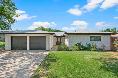 652 Oak Drive, Hurst, TX 76053 - Photo 2