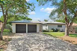 652 Oak Dr, Hurst, TX 76053 - Photo 10