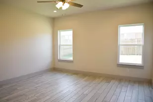 912 Avagail Ave, Springtown, TX 76082 - Photo 8