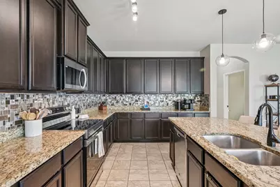 9141 Cranston Court, Aubrey, TX 76227 - Photo 8