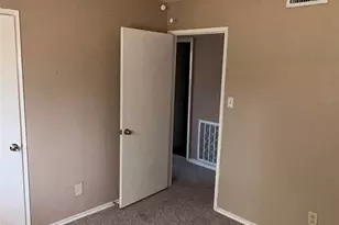 6610 Greenspring Dr, Arlington, TX 76016 - Photo 12