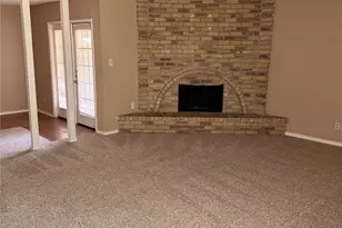 6610 Greenspring Dr, Arlington, TX 76016 - Photo 6