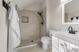 1715 Bluffview Ln, Carrollton, TX 75007 - Photo 26